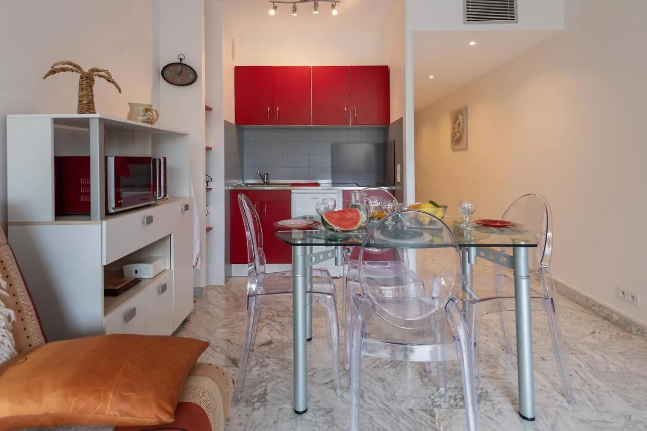 Studio Menton Garavan Avec Piscine A Proximite Italie Et Monaco 0*,  France