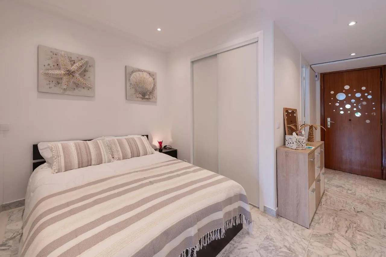 Apartment Studio Menton Garavan Avec Piscine A Proximite Italie Et Monaco