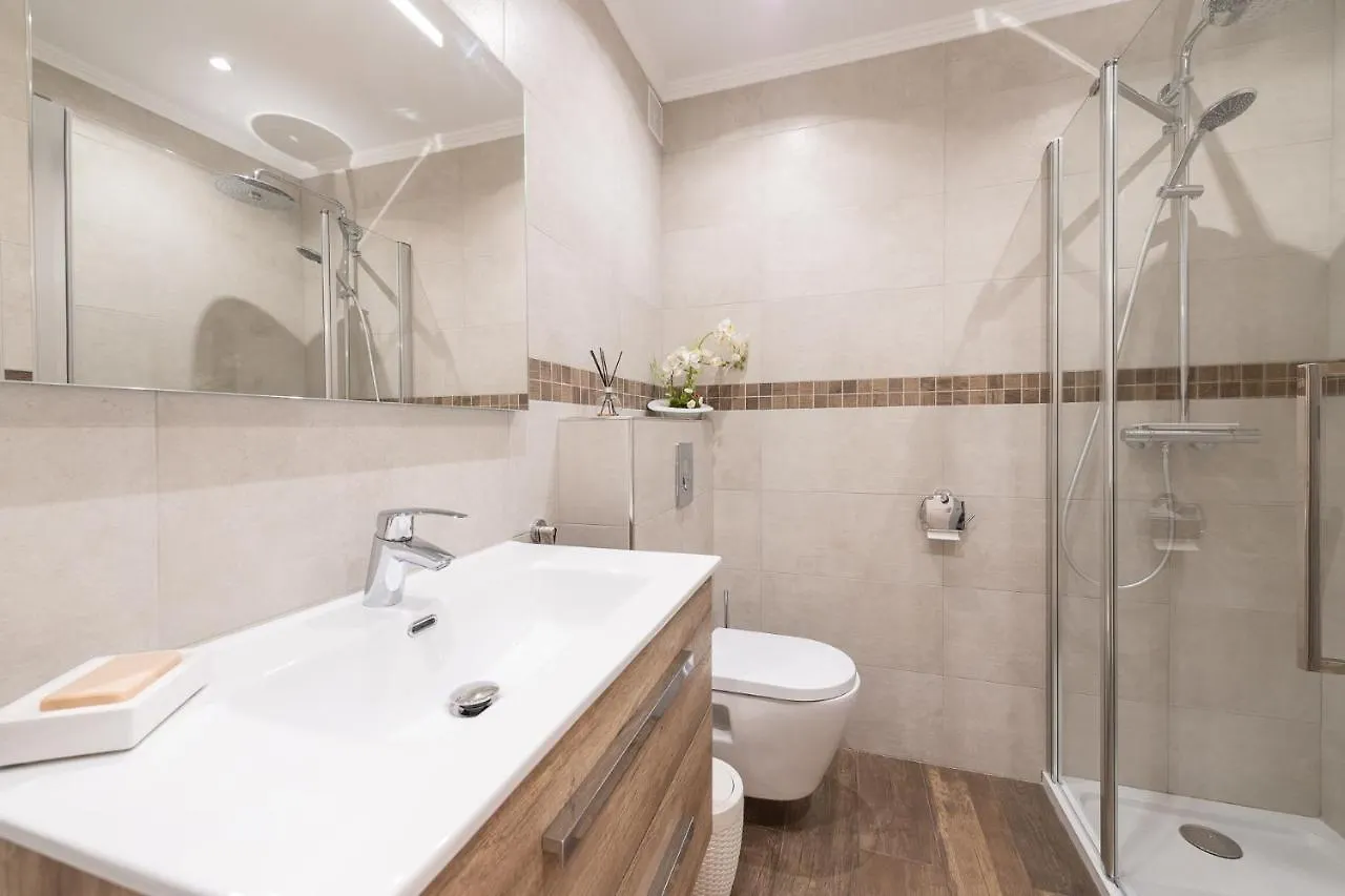 Studio Menton Garavan Avec Piscine A Proximite Italie Et Monaco 0*,