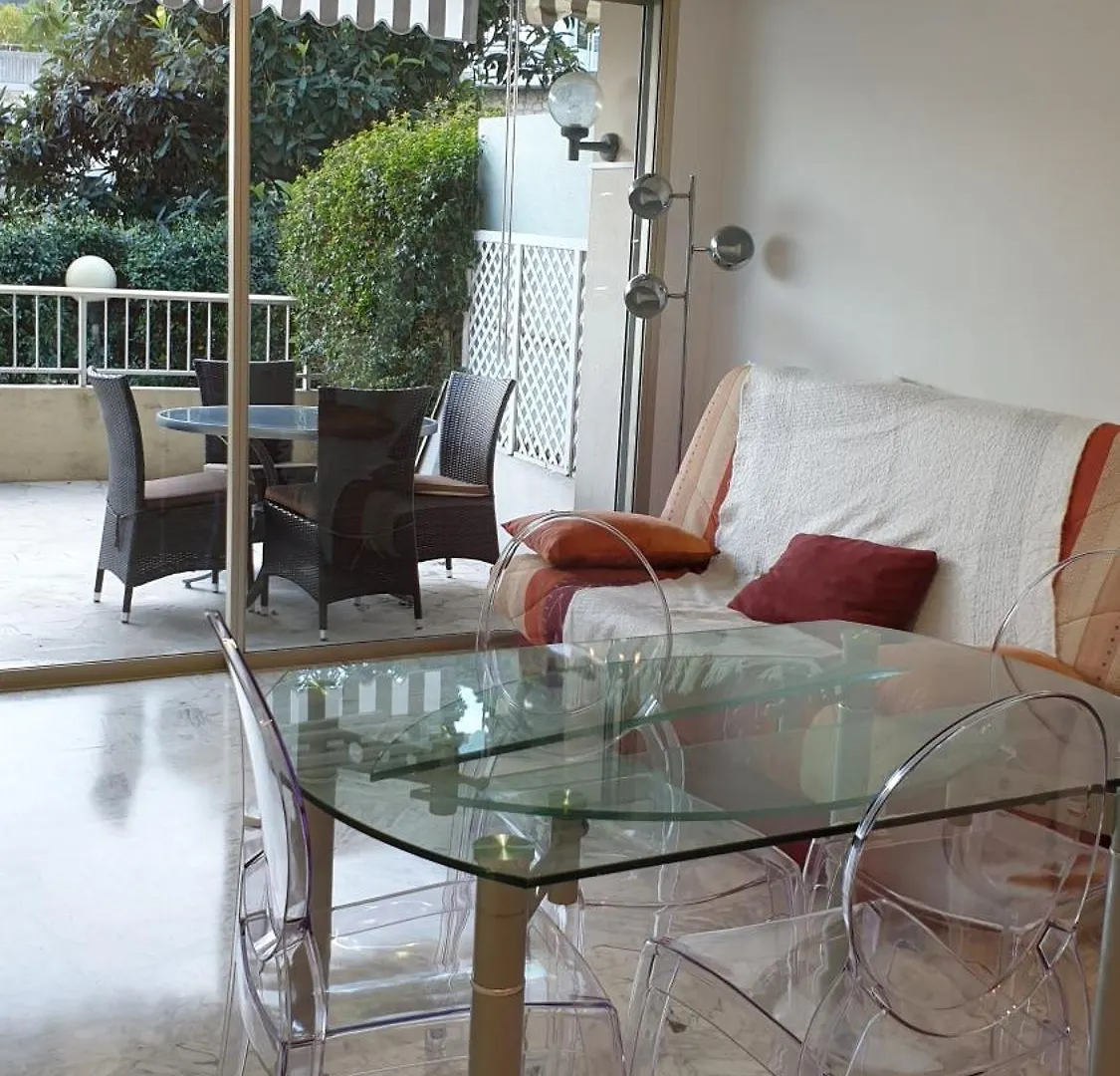 Studio Menton Garavan Avec Piscine A Proximite Italie Et Monaco France